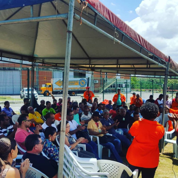 Assembleia da categoria na porta da RLAM