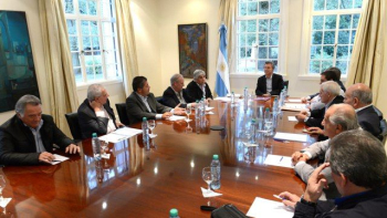 Macri reunido com sindicalistas, no início do governo: sem acordo. Foto Agência Brasil