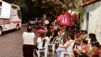 Na capital, os encontros costumam ser realizados à noite. No interior, pela manhã