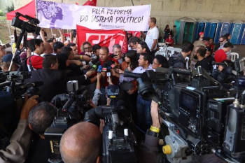 Vagner concede entrevista coletiva. Roberto Parizotti