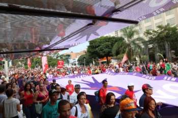 Muita gente da periferia foi até o bairro de luxo protestar