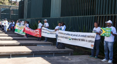 Petroleiros em defesa do pré-sal na semana de maldades da Câmara (Foto: Mariana Raphael)