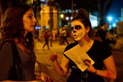 Manifestante participa de ato pela descriminalização do aborto no Rio de Janeiro (Foto: Fernando Frazão - ABr)