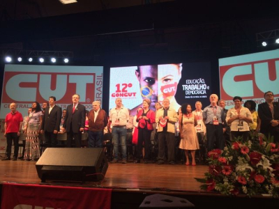 Dilma, Lula e Mujica juntos com dirigentes da CUT, prefeito Fernando Haddad e ministro Miguel Rosseto. Foto de Liydiane Ponciano