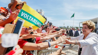 Dilma foi recebida pelo povo nesta manhã (Foto: Ricardo Stuckert Filho)