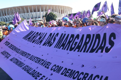 Margaridas deixam o estádio Mané Garrincha (Fotos: Roberto Parizotti)