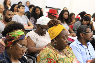 Professores cobraram compromisso da esquerda com o combate ao racismo (Foto: Roberto Parizotti)
