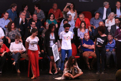 Jovens que ocupam escolas contra sucateamento do ensino apontaram que a resistência só está começando (Foto: Roberto Parizotti)