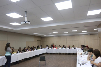 Mulheres da CUT discutindo políticas públicas e ações sindicais