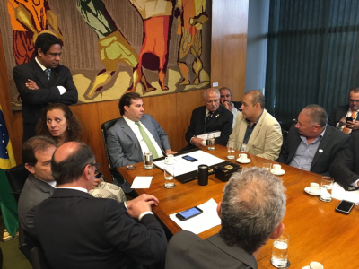 Vagner e Sérgio em reunião com Rodrigo Maia