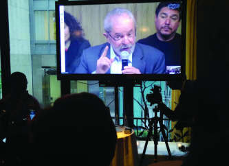 Ex-presidente Lula participou por vídeo-conferência