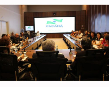 Mesa de negociação com o governo na última terça (19)