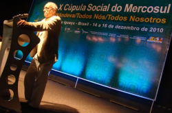 Emir Sader: movimentos sociais entenderam a necessidade de construir alternativas ao neoliberalismo