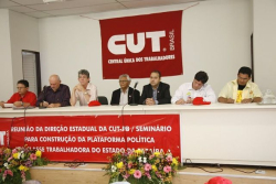 Luiz Silva e Vagner Freitas ao centro