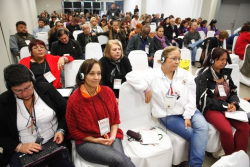 Dirigentes internacionais acompanham debate