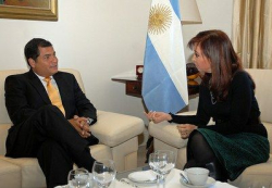 Presidentes do Equador e da Argentina, Rafael Correa e Cristina Kirchner lutam pelo fim da ditadura da mÃ­dia em seus paÃ­ses