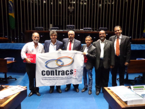 Contracs em reuniÃ£o com o senador Paulo Paim para solicitar agilidade na votaÃ§Ã£o do PL