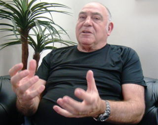 Ronnie Kasrils, herÃ³i judeu sul-africano e veterano combatente antiapartheid
