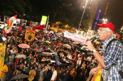 Para Júlio, polêmica entre plebiscito e referendo visa tirar foco da necessidade de reforma política democrática