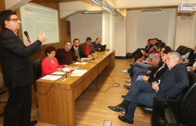 Assessor JurÃ­dico da CUT, JosÃ© Eymard LoguÃ©rcio, alertou para a necessidade de as entidades cutistas atuarem de maneira articulada junto ao JudiciÃ¡rio para formar uma bloco trabalhista contra retrocesso na regulamentaÃ§Ã£o da terceirizaÃ§Ã£o