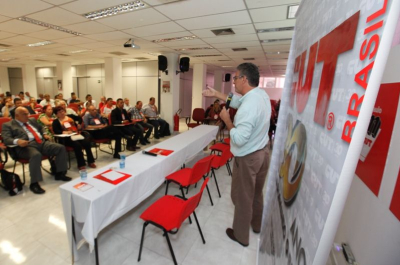 Jacy destacou que gestÃ£o dos trabalhadores fez com que FGTS financiasse produÃ§Ã£o e nÃ£o a especulaÃ§Ã£o (Foto: Dino Santos)