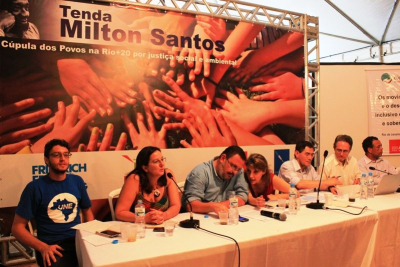 Em debate na tenda da Perseu Abramo, Rosane Bertoti destacou a necessidade de investir em politicas pÃºblicas para pluraziar a educaÃ§Ã£o