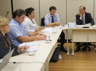 DireÃ§Ã£o da Fetraf em reuniÃ£o com ministro Pepe Vargas (ElisÃ¢ngela de branco, Ã  esquerda)