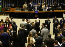 Motta adia votação de PL Antifacção para terça-feira (18)