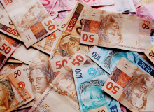 Brasil bate recorde de massa salarial com baixa no desemprego, diz IBGE