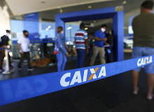 Caixa começa a pagar abono salarial de 2021; confira o calendário de pagamentos