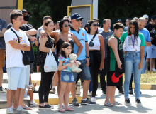 Famílias de trabalhadores participam de ato contra fechamento da Toyota no ABC