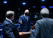 PEC do Calote em aposentados e pensionsitas enfrenta resistência no Senado