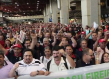Demissões colocam passageiros de Guarulhos em risco