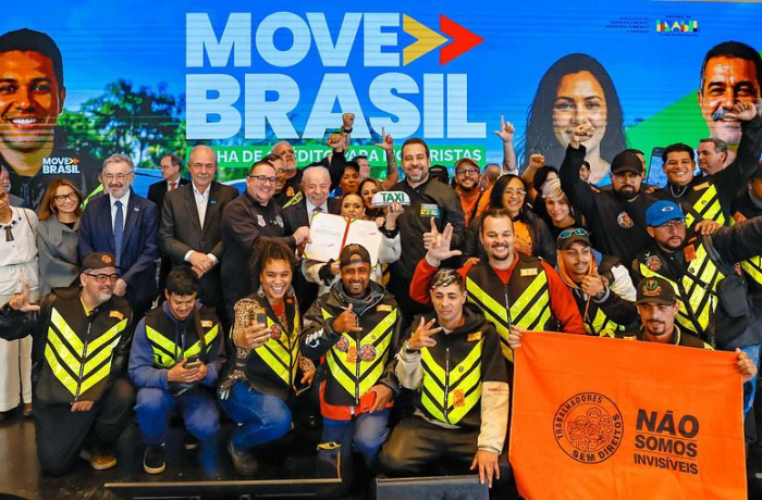 Move Aplicativos: Lula lança R$ 30 bilhões em crédito para motoristas e taxistas - CUT - Central Única dos Trabalhadores