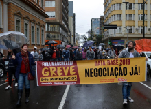 RS: Municipários em greve realizam ato contra Marchezan (PSDB) nesta terça