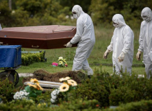 Desligamentos de trabalhadores por morte aumentam 70% no ano mais letal da pandemia