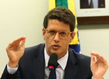 Justiça suspende normas de Salles alegando riscos irreparáveis ao meio ambiente