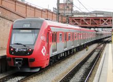Tarcísio coloca vidas em risco ao forçar funcionamento da CPTM em dia de greve
