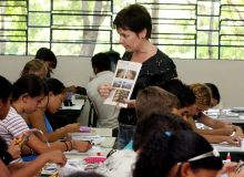 Professoras terão de trabalhar mais dez anos, se reforma de Bolsonaro passar