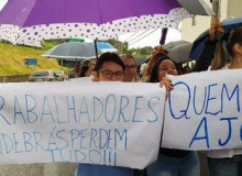 Empresa de autopeças fecha, e trabalhadores acampam na fábrica