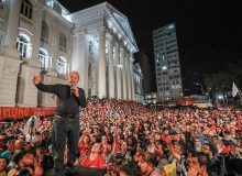 Defesa da democracia prossegue, mesmo após STF negar HC de Lula