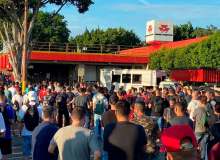 Lanche com larvas é entregue a trabalhadores da AGCO, em Canoas (RS)