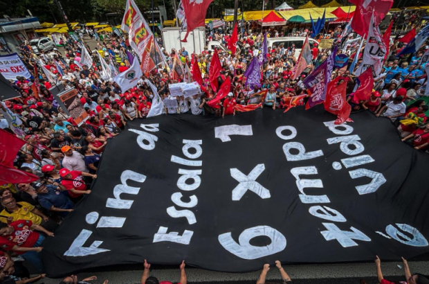 Neste domingo, o povo pede o fim da escala 6x1; votação deve ser em breve no Senado