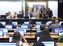 CCJ aprova aumento de pena para aliciamento de crianças na internet