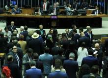 Câmara aprova MP dos Ministérios após entrada de Lula nas negociações