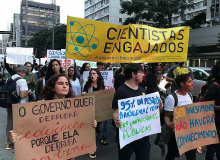Ataque à educação leva às ruas estudantes, professores e pesquisadores
