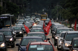 Manifestantes pedem saída de Bolsonaro e vacinas contra Covid-19