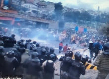 Presidente do Equador reduz preços dos combustíveis, mas greve geral continua