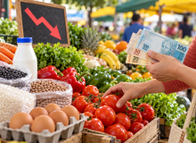 Salário voltou a comprar mais alimentos depois de 2023