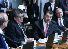 Comissão do Senado aprova aumento da taxação de fintechs e bets